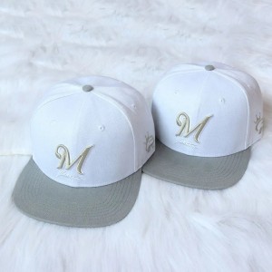 Kiváló minőségűnagykereskedelmi ár 6 panel Flatbrim Snapback baseball sapkák kalap hip-hop divattervező férfiak kültéri fejfedési sportsapka